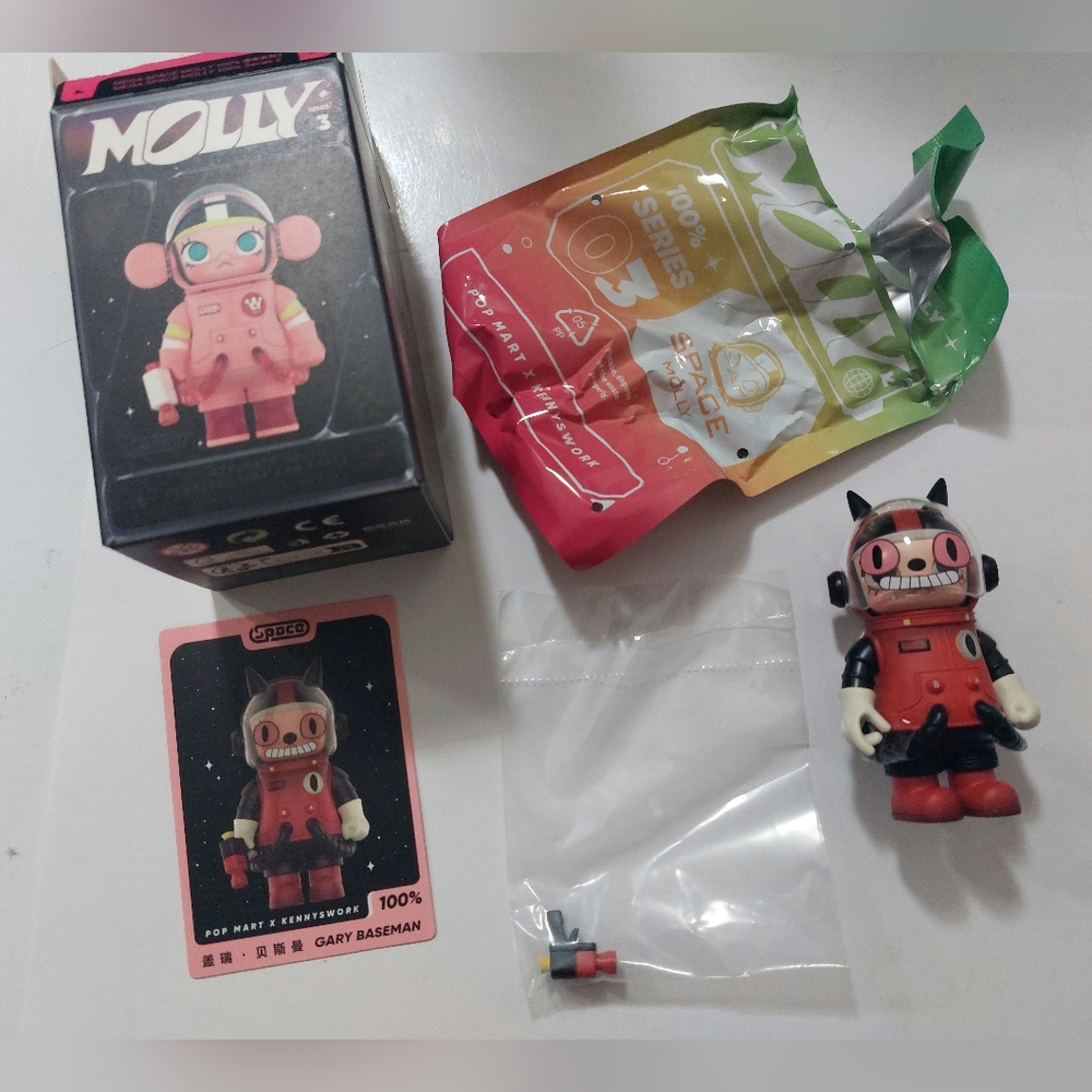 Popmart Space Molly 100% Series 3 Gary Baseman